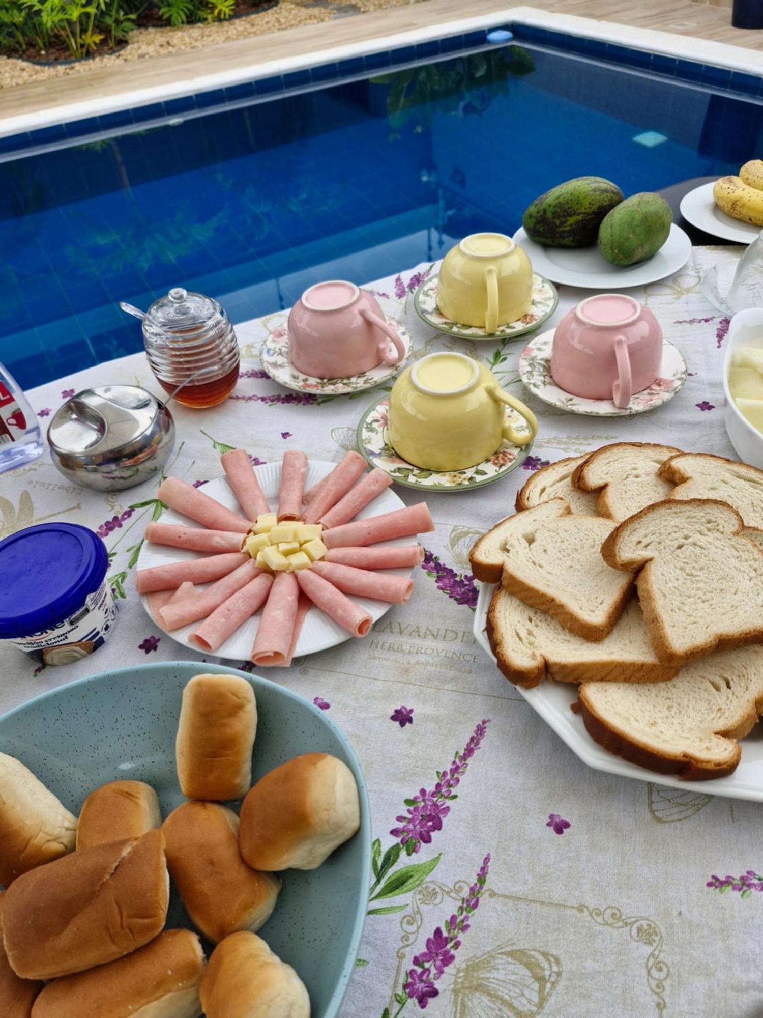 Suite Em Casa Familiar Da Mirian 尼泰罗伊 外观 照片